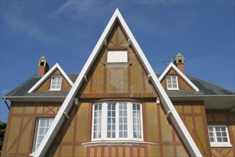 France, Basse Normandie, Manche, Cotentin, plage de Coutainville
architecture balneaire des abords de la plage, front de mer,