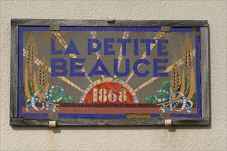 France, Basse Normandie, Manche, Cotentin, plage de Coutainville
architecture balneaire des abords de la plage, front de mer, plaque emaillee,