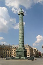 France, Paris 1e, place Vendome, colonne vendome place, paves, immeubles,