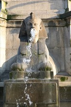 France, Paris 1e, place du chatelet - fontaine, sphinx egyptien, jets d'eau,