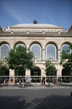 France, Paris 1e, place du chatelet
theatre du chatelet, facade, rue,