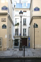 France, Paris 2e, insolite, rue des degres, la plus petite rue de Paris, seulement composee d'un escalier,