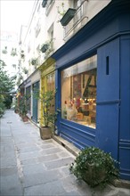 France, colored stores