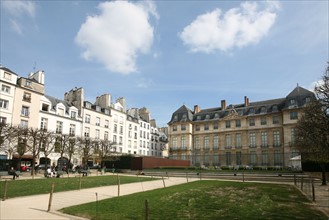 France, Paris 3e, le marais, rue vieille du temple, hotel Sale, musee picasso, facade cote jardin,