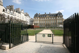 France, Paris 3e, le marais, rue vieille du temple, hotel Sale, musee picasso, facade cote jardin,