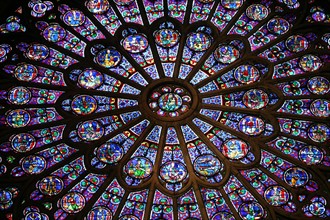 France, Paris 4e, ile de la cite, cathedrale Notre-Dame de Paris, art gothique et neo gothique, grande rosace, vitrail,