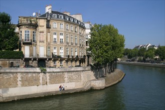 France, Paris 4e, ile saint louis, hotel lambert, hotel particulier, quai d'anjou, berge de la Seine,