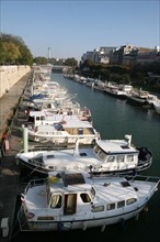 France, Paris 4e, bastille, port de l'arsenal, bateaux de plaisance, voiliers, peniches, quai,
