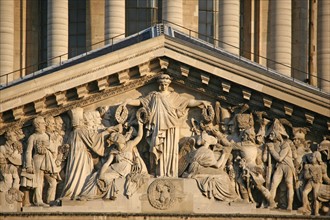 France, Paris 5e, place du pantheon, fronton et coupole du pantheon face a la rue Soufflot, fronton sculpte par David d'Angers.