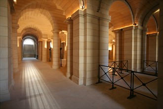 France, Paris 5e, pantheon, crypte du pantheon, colonnes