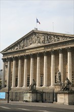 France, Paris 7e, palais bourbon, assemblee nationale, institution, pouvoir legislatif, portique a colonnes,