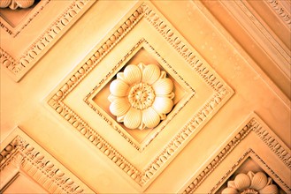 France, Paris 9e, mairie du 9e, 6 rue drouot, Hotel d'Augny, plafond a caissons, escalier d'honneur