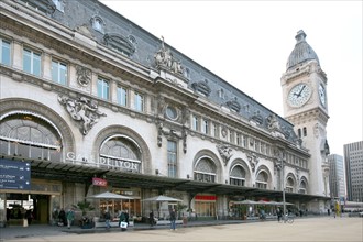 France, Paris 12e, gare de Lyon, sncf, facade, tour, horloge, arcades,