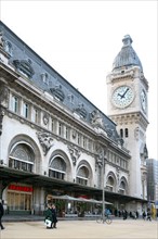 France, Paris 12e, gare de Lyon, sncf, facade, tour, horloge, arcades,