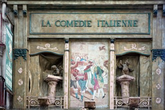 France, Paris 14e, Montparnasse, rue de la gaite, theatre, la comedie italienne, facade decoree, comedia del arte,