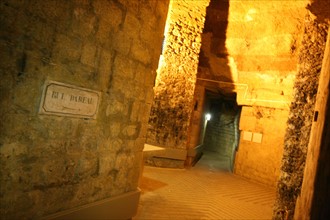 France, Paris 14e, les catacombes, entree place Denfert Rochereau, souterrain, galeries, cloche de Fontis