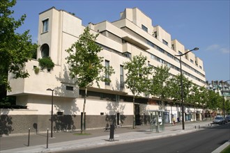 France, Paris 15e immeuble style paquebot, 3bd victor, architecte pierre patout, art deco,