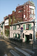 France, Paris 18e, butte Montmartre, restaurant, la maison rose - rue des saules
