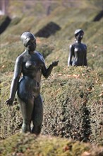France, Paris 1e, jardin des Tuileries, statues de femmes d'Aristide Maillol, sculpteur.