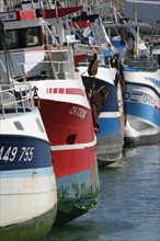 France, Basse Normandie, Manche, val de saire, port de barfleur, plus beaux villages de france, bateaux de peche a quai, chalutiers,