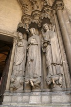 France, Paris 1e, eglise Saint-Germain l'auxerrois, detail figures, art gothique, monstres, porche d'entree, detail,