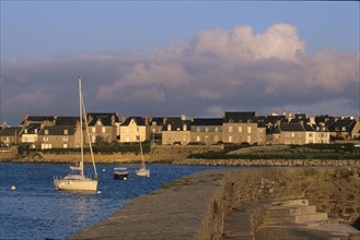 France, Bretagne, Finistere nord, pays du leon, Roscoff, port, bateaux, peche, plaisance, quais, digue,