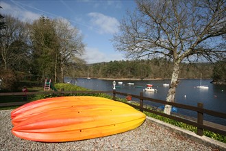 France, Bretagne, Cotes d'Armor, lac de guerledan, caurel, base de loisirs de beau rivage, location de kayak,