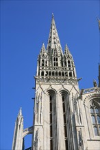 France, Bretagne, Finistere sud, Cornouaille, Quimper, cathedrale saint corentin, cclocher, tour,