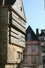 France, Bretagne, Finistere sud, Cornouaille, Quimper, rue kereon, habitat traditionnel, maison medievale a encorbellement,