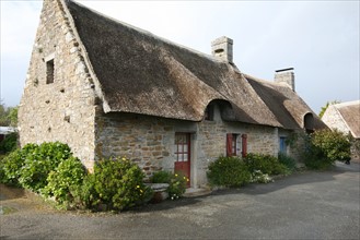 France, Bretagne, Finistere sud, Cornouaille, Nevez, village de chaumieres de Kerascouet, habitat traditionnel,
