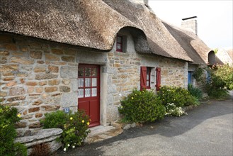 France, Bretagne, Finistere sud, Cornouaille, Nevez, village de chaumieres de Kerascouet, habitat traditionnel,