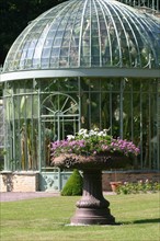 France, Basse Normandie, Manche, Cotentin, Cherbourg, chateau des ravalet (propriete de la ville) situe a tourlaville, serre tropicale dans le parc,