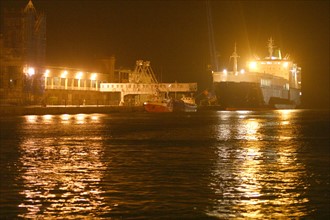 France, Basse Normandie, Manche, Cotentin, Cherbourg, port de commerce, depart de ferry de nuit,