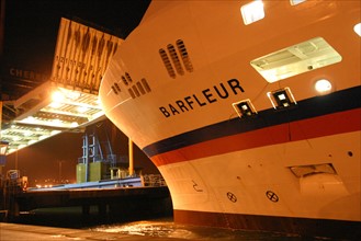 France, Basse Normandie, Manche, Cotentin, Cherbourg, port de commerce, depart de ferry de nuit
le barfleur de Brittany ferries