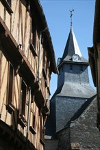 France, Bretagne, Morbihan, malestroit, village, clocher, eglise, maison a colombages, pans de bois, habitat traditionnel medieval,