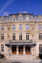 France, Paris 8e, 61 rue de Monceau, hotel Menier, hotel particulier, monument historique, facade sur cour, verriere