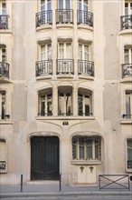 Building Trémois, 11 rue Francois Millet in Paris