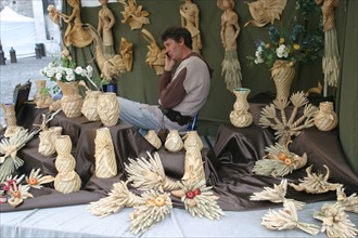 France, Haute Normandie, Seine Maritime, Rouen, fetes jeanne d'arc, mai 2005, marche medieval, commercant,