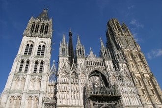 France, Haute Normandie, Seine Maritime, Rouen, cathedrale Notre-Dame, tour de beurre et tour Saint-Romain, facade, art gothique,