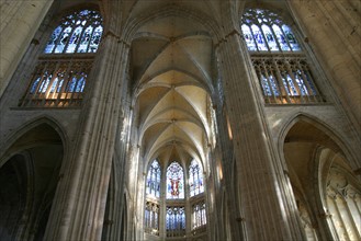 France, Haute Normandie, Seine Maritime, Rouen, eglise abbatiale Saint-Ouen, chevet, edifice religieux, nef, buffet d'orgue, croisee du transept,