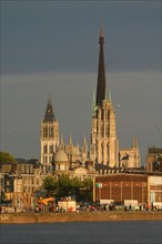 France, Haute Normandie, Seine Maritime, Rouen, rive droite, vue depuis un navire en Seine, cathedrale, docks, quai de boisguilbert,