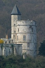 France, Haute Normandie, Seine Maritime, valee de la Seine, Tancarville, vestiges du chateau de Tancarville, tour, tourelle accolee,