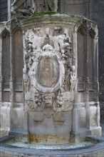 France, Haute Normandie, Seine Maritime, Rouen, fontaine saint Maclou adossee a l'eglise saint maclou rue Martainville, sculpture,