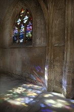 France, Haute Normandie, Seine maritime, arques la bataille, eglise notre dame de l'assomption, effet de lumiere coloree, vitrail,