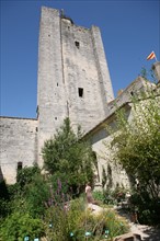 France, languedoc roussillon, gard, uzes, jardin medieval, chateau, fortification, donjon, tour,