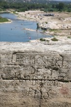 France, languedoc roussillon, gard, site du pont du gard, grand site, paysage, aqueduc romain, riviere le gardon, graffiti,