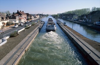 France, picardie, oise, longueuil annel, ecluses de janville, mariniers, musee de la batellerie, transport fluvial, peniche, 
freycinet, eau, navigation,