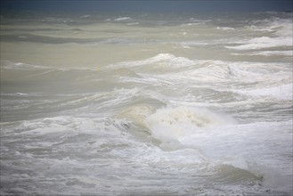 France, picardie, somme, ault, pays de la bresle maritime, tempete, mer forte, panorama, vent, vagues,