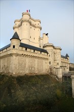 France, ile de france, val de marne, chateau de Vincennes, donjon, monument historique, histoire de france, architecture militaire,