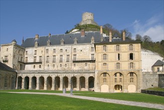 France, ile de france, val d'oise, la roche guyon, la seine, chateau, monument historique, architecture defensive, donjon, berges du fleuve
